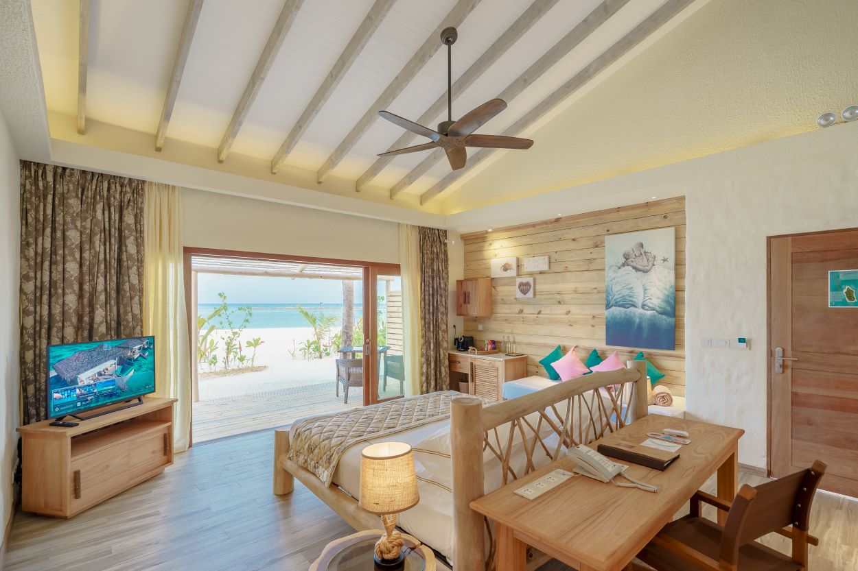 Beach Suite with Pool Photo 2