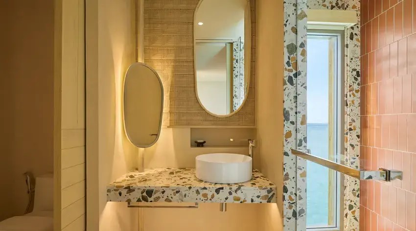 Overwater Sunrise Villa with Jacuzzi Photo 4