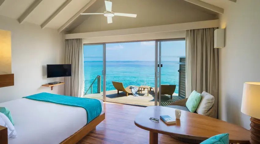 Overwater Villa Photo 3