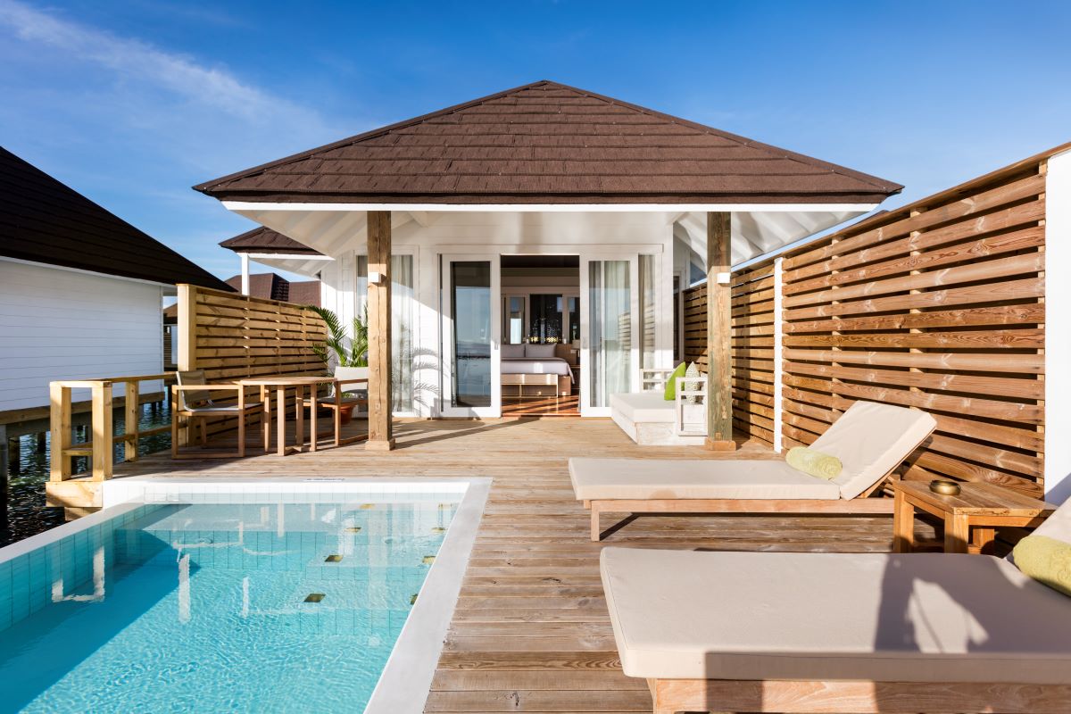 Grand Water Villa with Pool Photo 1