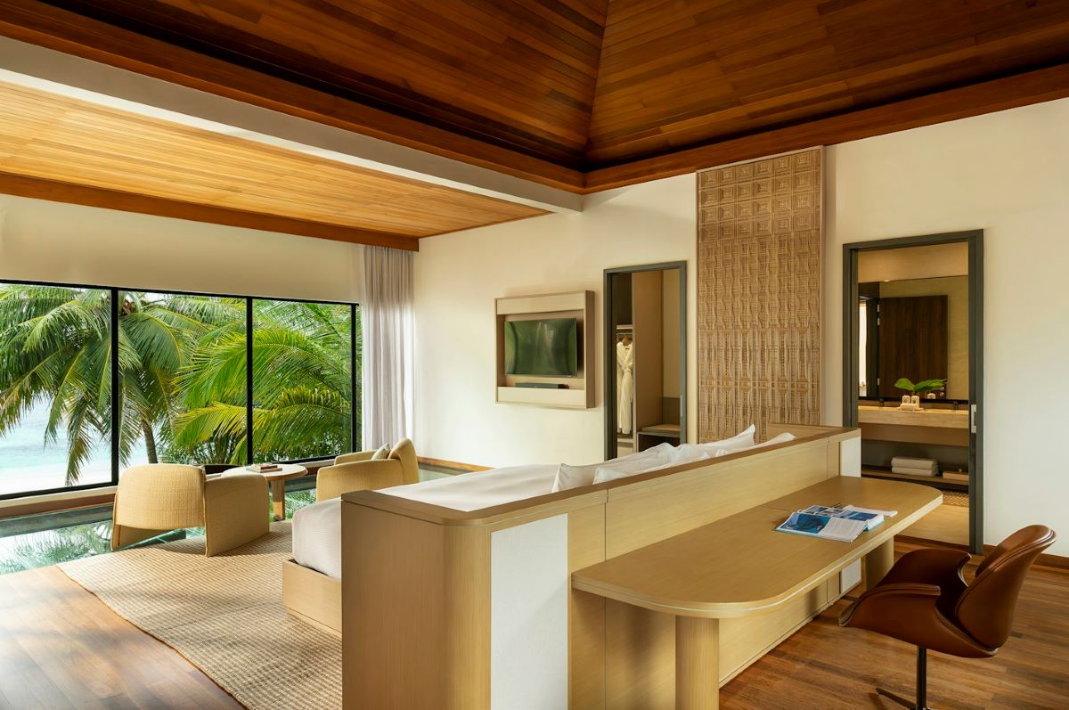 Three Bedroom Beach Pavilion with Pool Photo 4