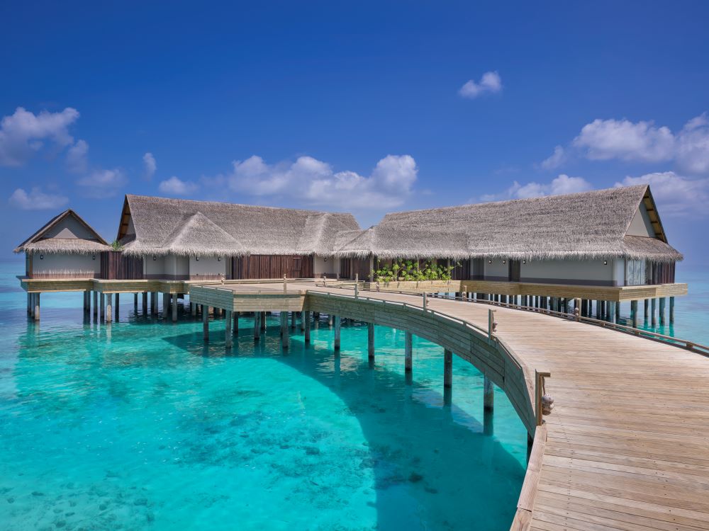 Three Bedroom Ocean Residence with Pool Photo 1