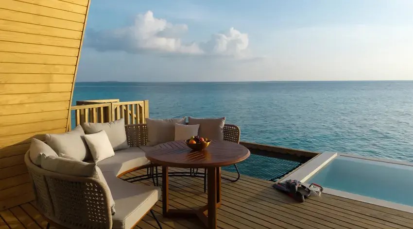 Mirage Overwater Sunrise Pool Villa Photo 2