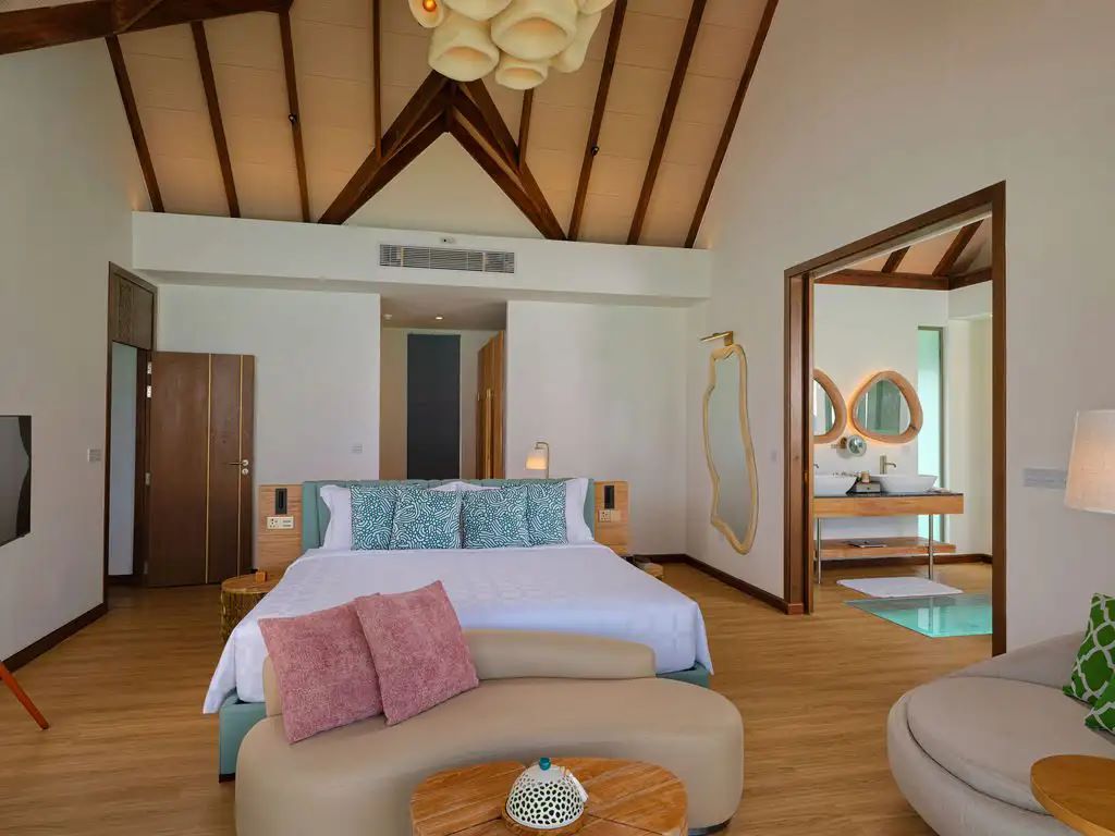 Two-bedroom Water Pool Villa with Slide Photo 6