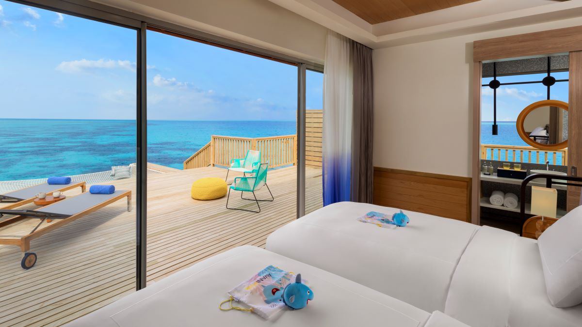 Three Bedroom Overwater Pool Residence Photo 5