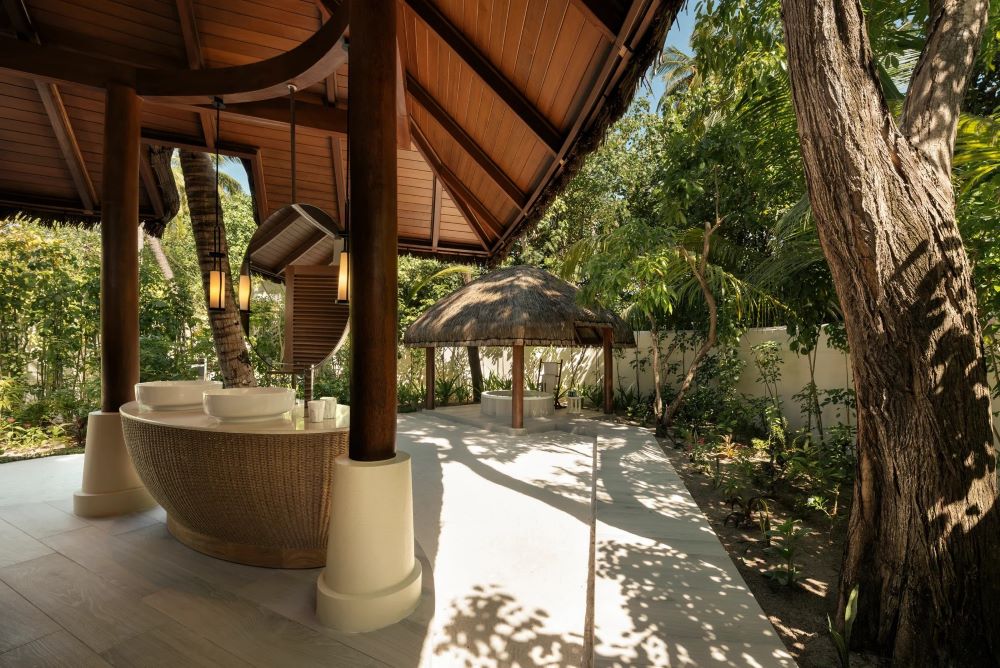 Double Storey Beach Villa with Pool Photo 3