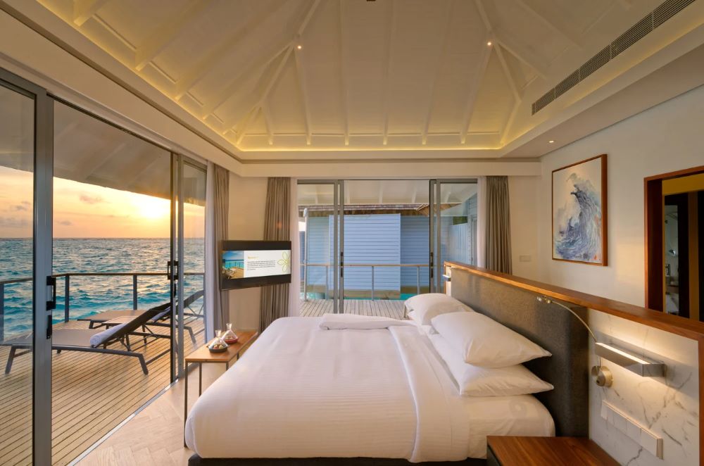 One Bedroom Sunset Over Water Villa with Hot Tub Photo 2