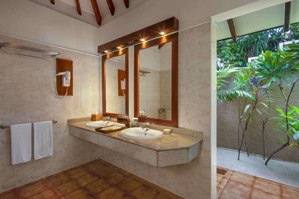 Honeymoon Suite Photo 3