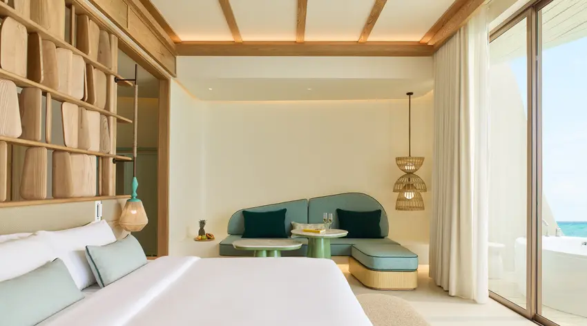One-Bedroom Overwater Villa with Jacuzzi Photo 3