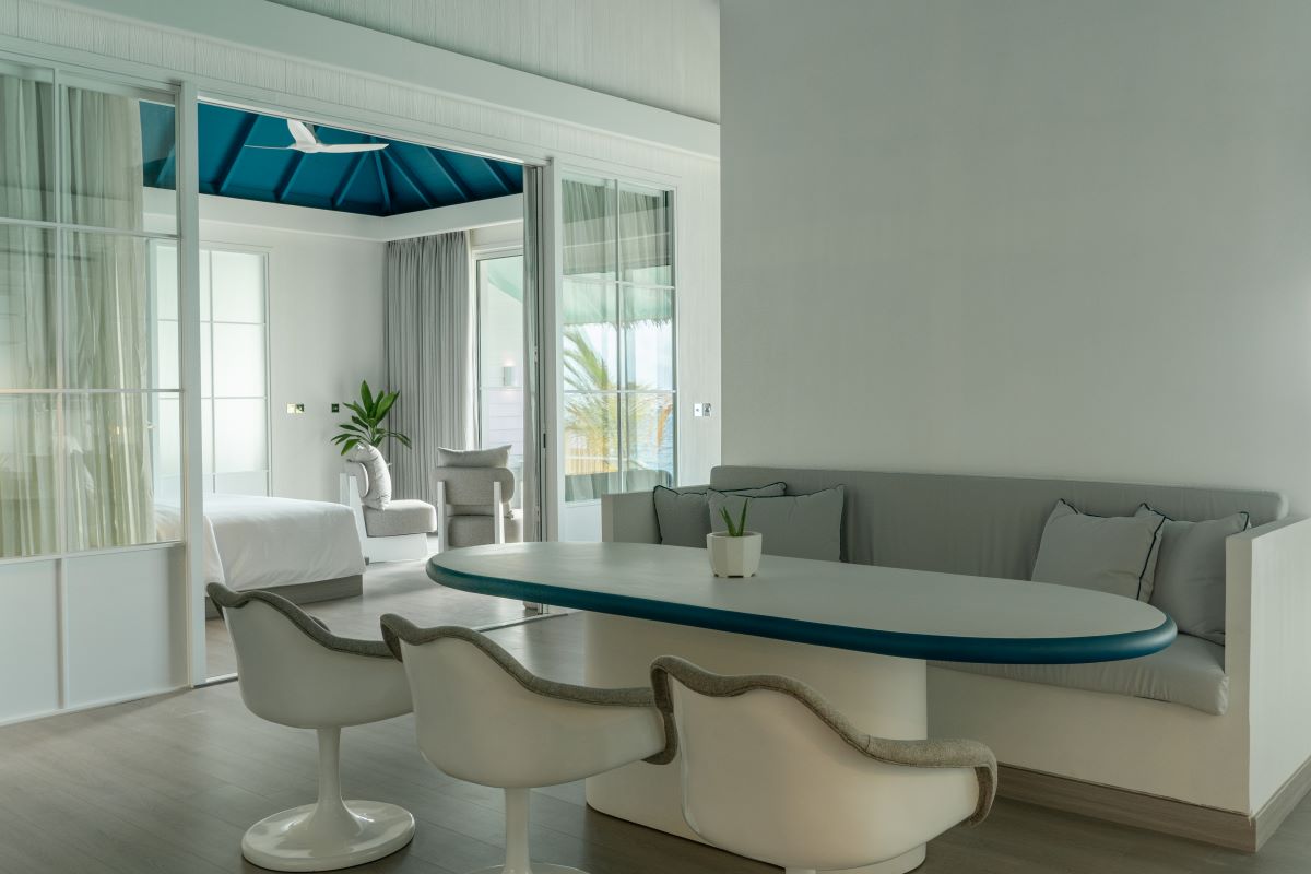 Two Bedroom Ocean Signature Villa with Pool + Slide Photo 2
