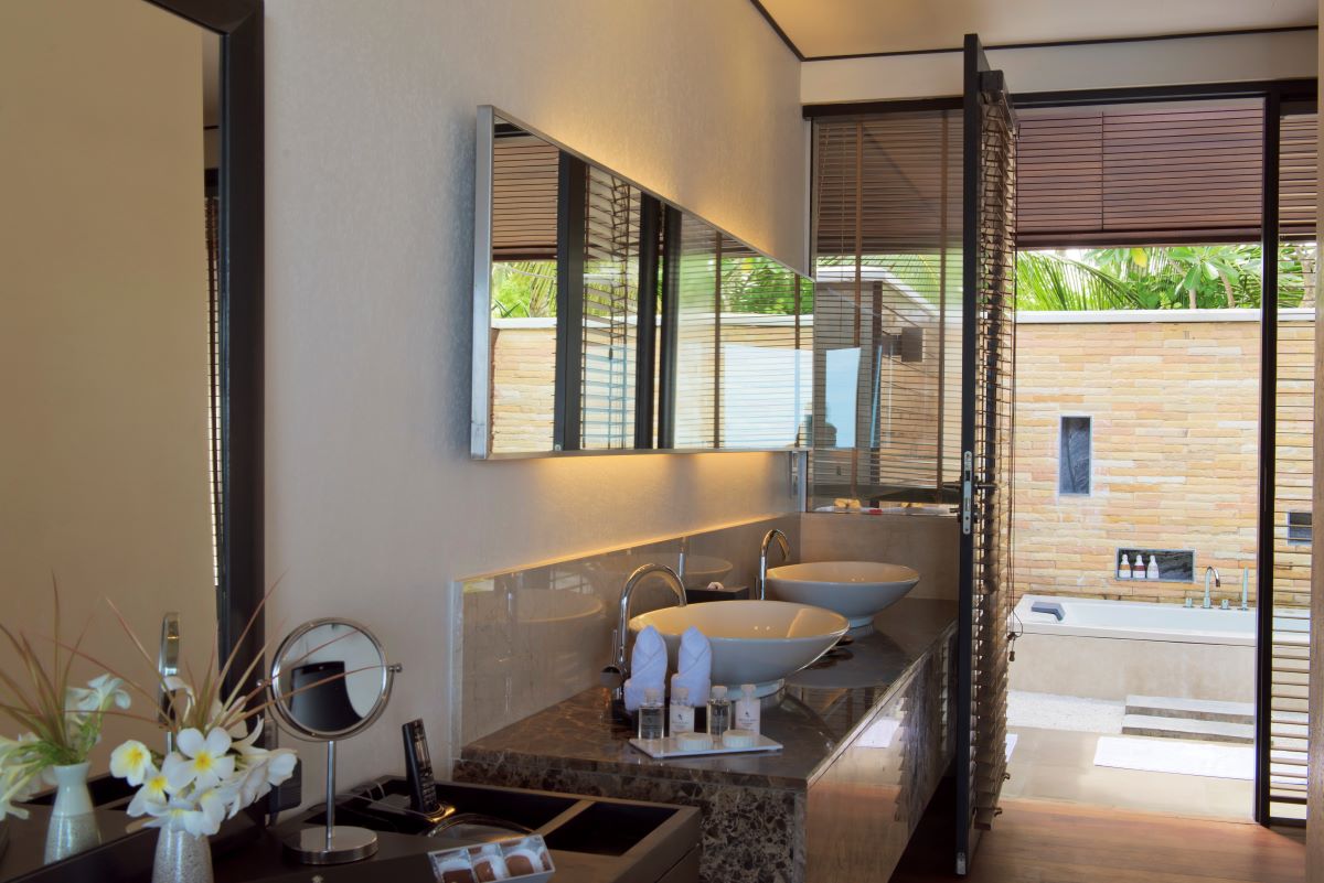 Lagoon Villa Photo 5