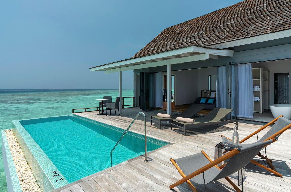 Thundi Water Villa with Pool Photo 1