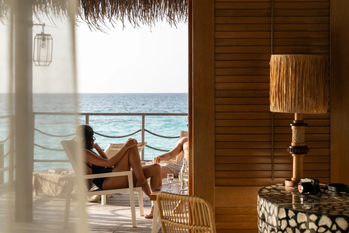 Constance Moofushi, Maldives