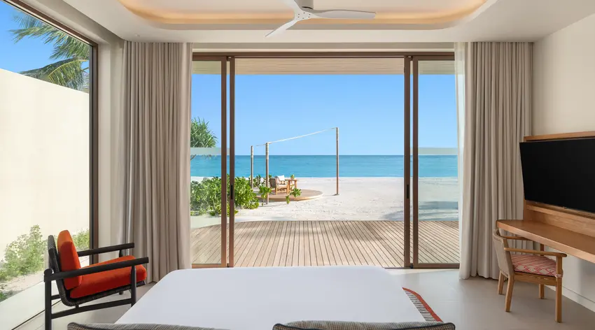 Three-Bedroom Sunset Beach Pool Residence Photo 3