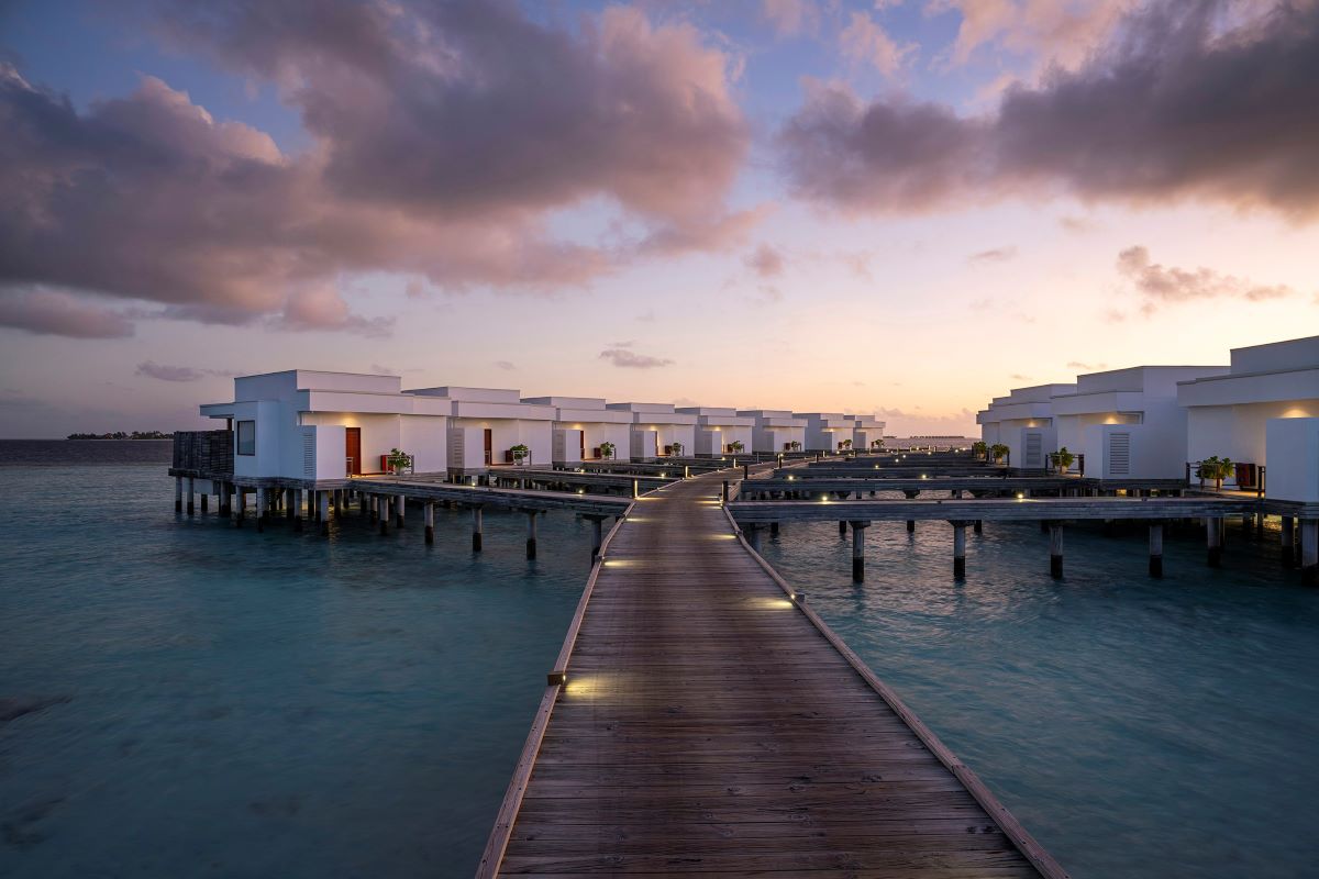 Lagoon Villa with Pool Photo 1