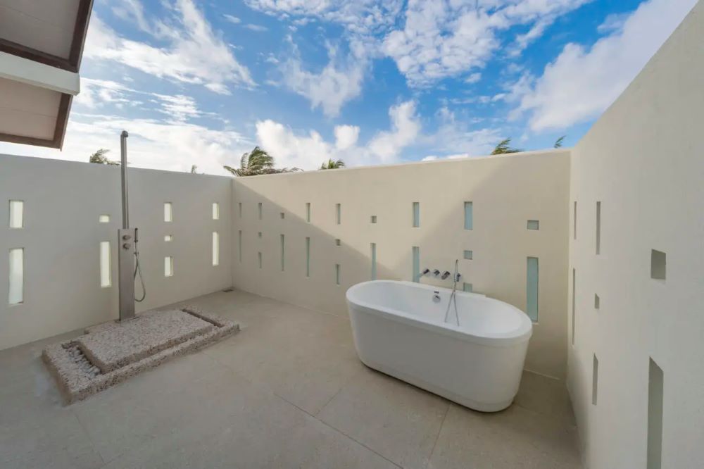 Three-bedroom Beach Suite Photo 2