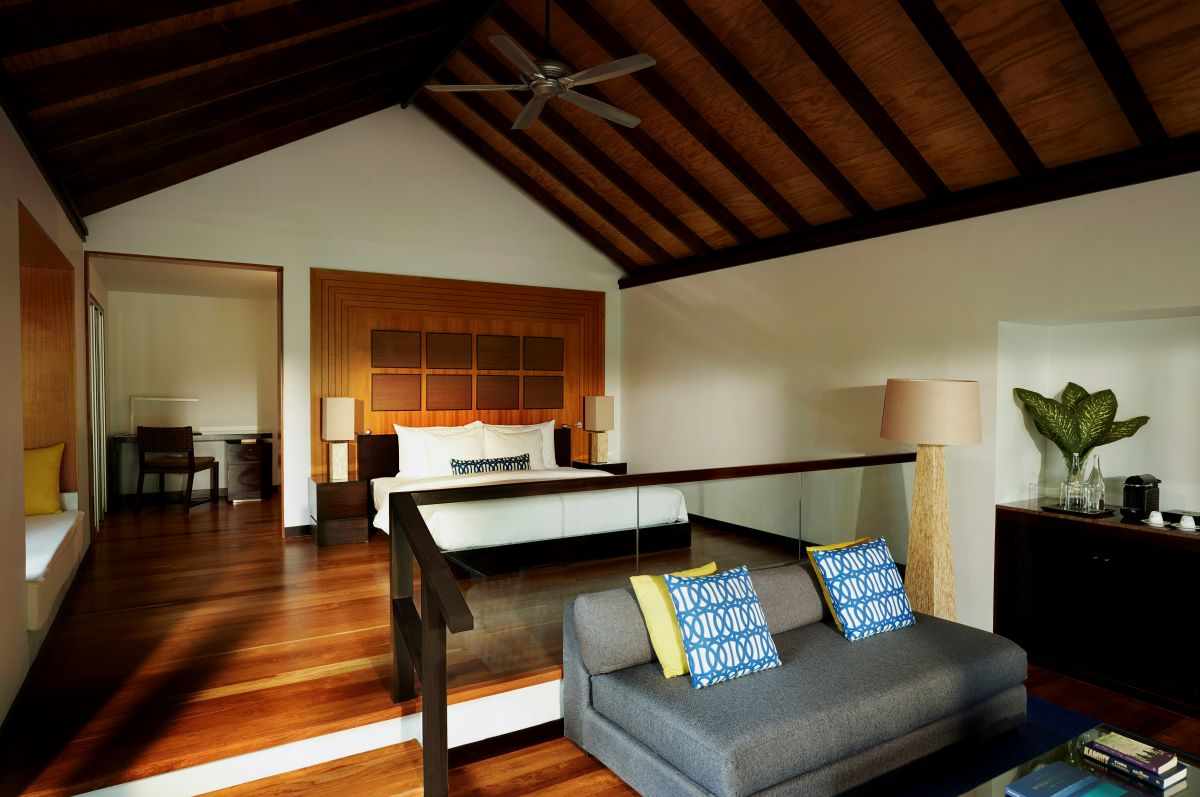 Deluxe Villa with Pool Photo 2
