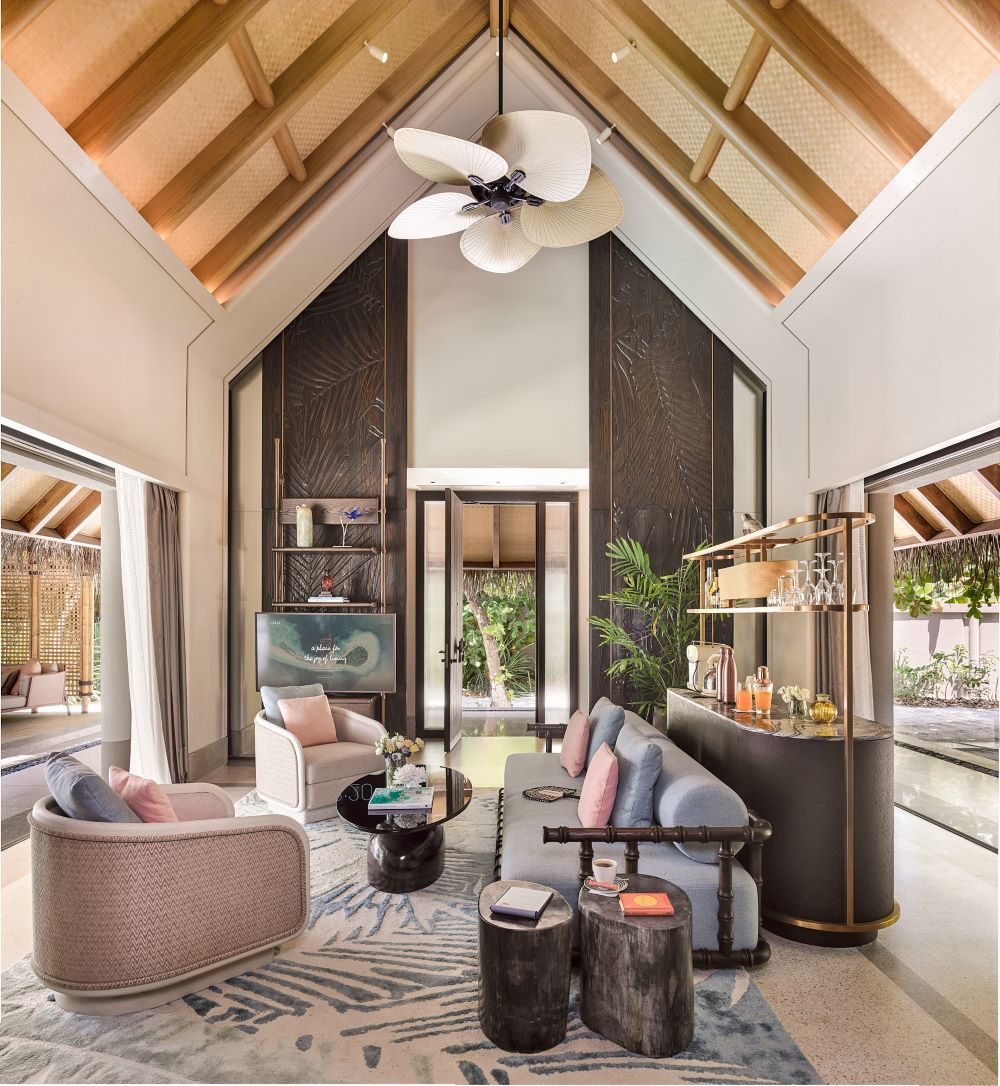 Luxury Beach Villa with Pool Photo 3