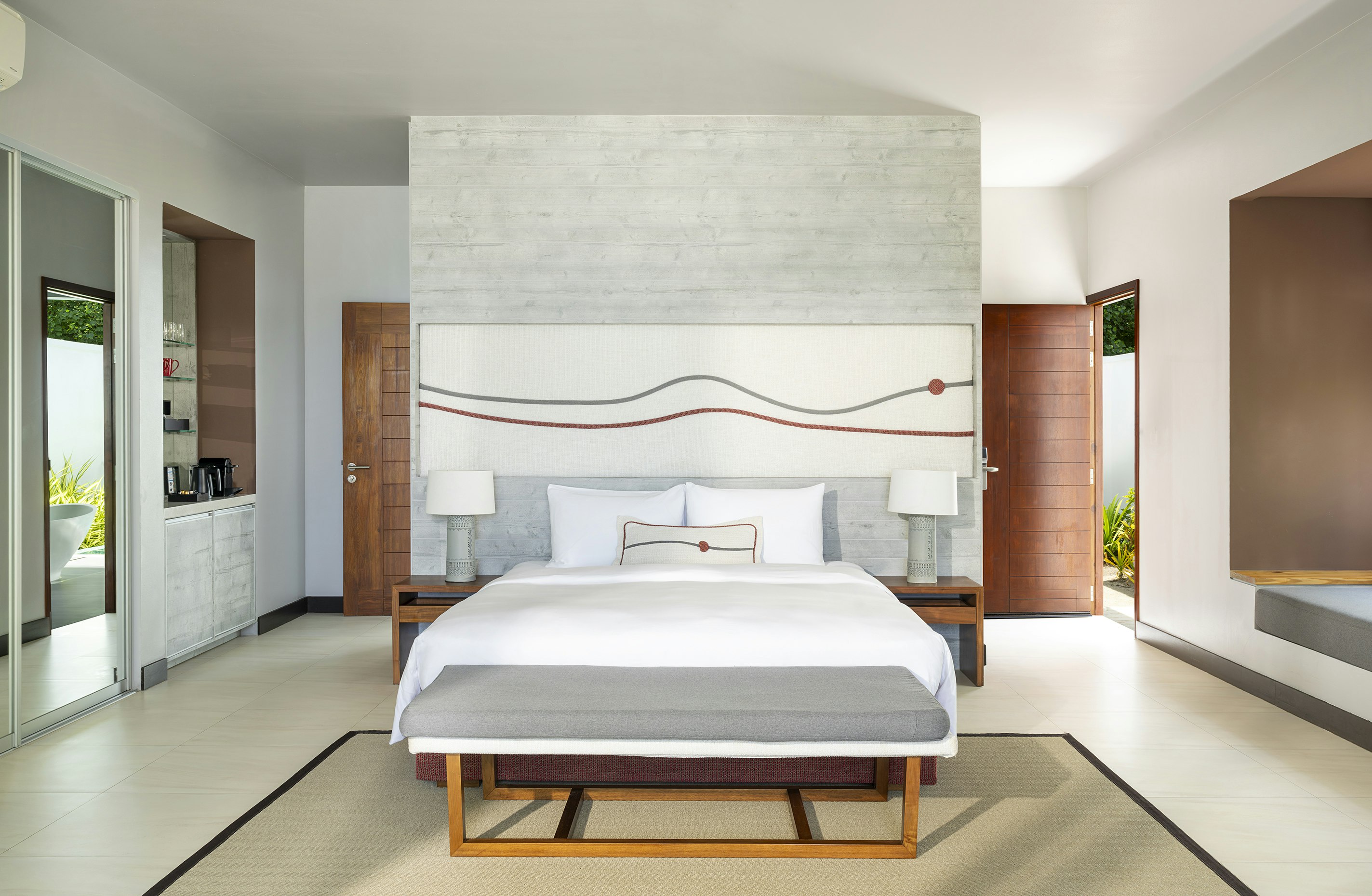 Beach Villa with Garden Pool Photo 3