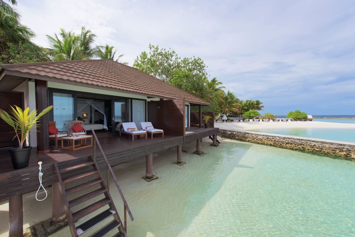 Lagoon Villa Photo 1