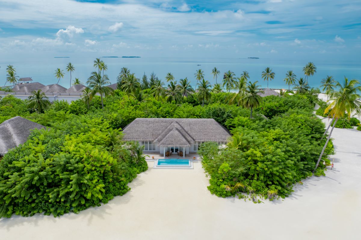 Two Bedroom Beach Residence with Pool Photo 1