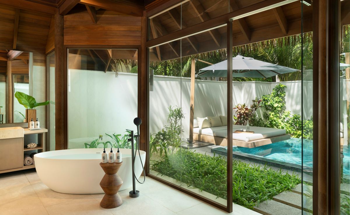 Deluxe Beach Bungalow with Pool Photo 3