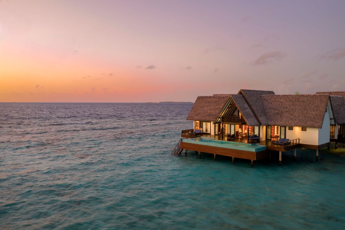 Ocean Residence with Infinity Lap Pool Photo 4