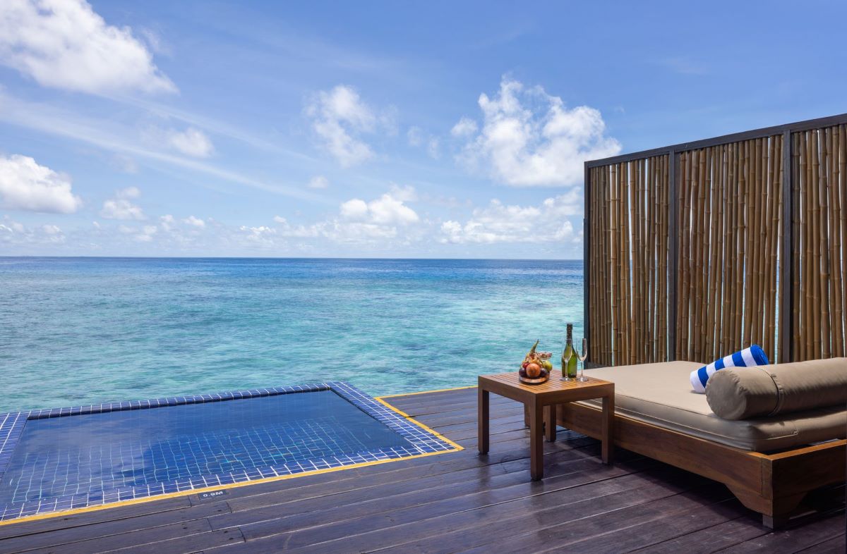 Sunset Water Villa with Private Pool and Jacuzzi Photo 1