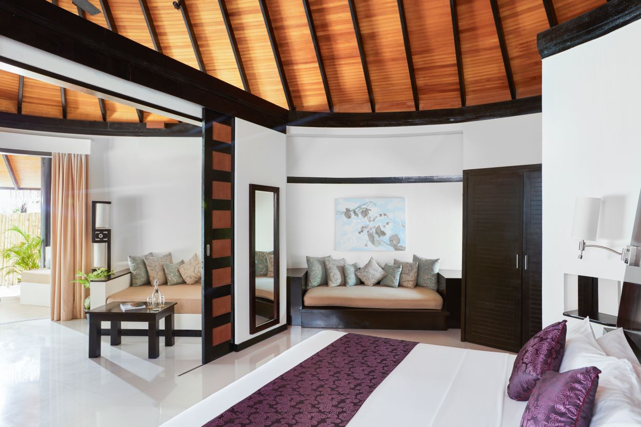 Family Deluxe Beach Villa with Pool Photo 1