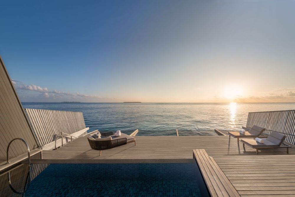 Sunset Overwater Villa Photo 2