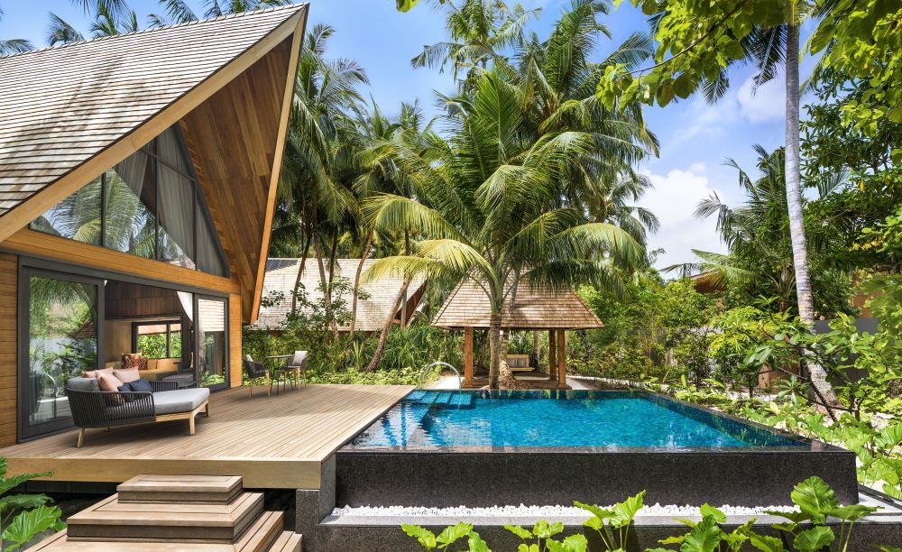 Garden Villa With Pool Photo 1