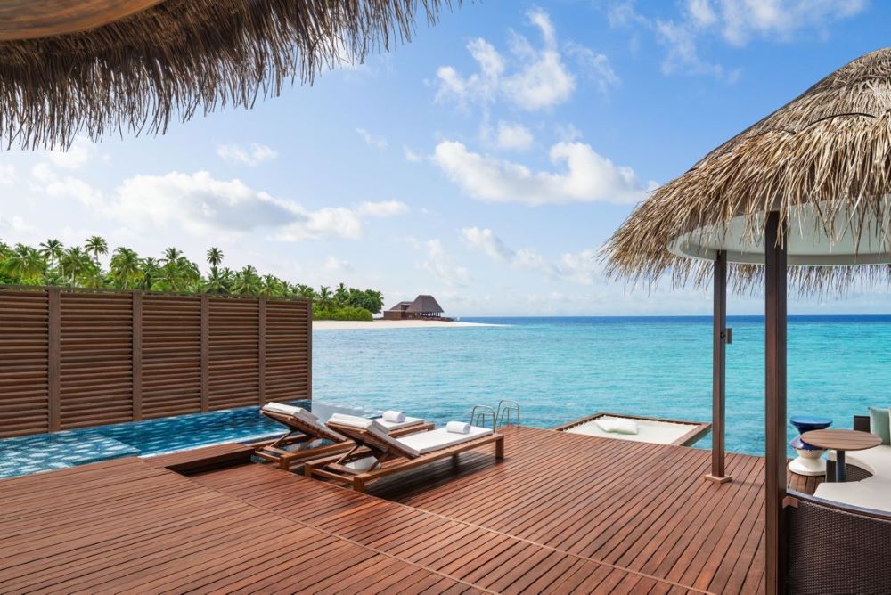 Superior Overwater One Bedroom Villa Photo 4