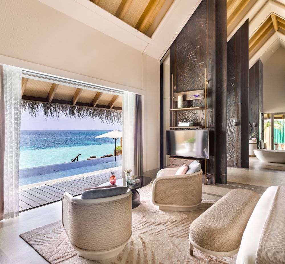 Water Villa with Pool Photo 3