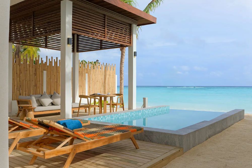 Beach Pool Suite Photo 4