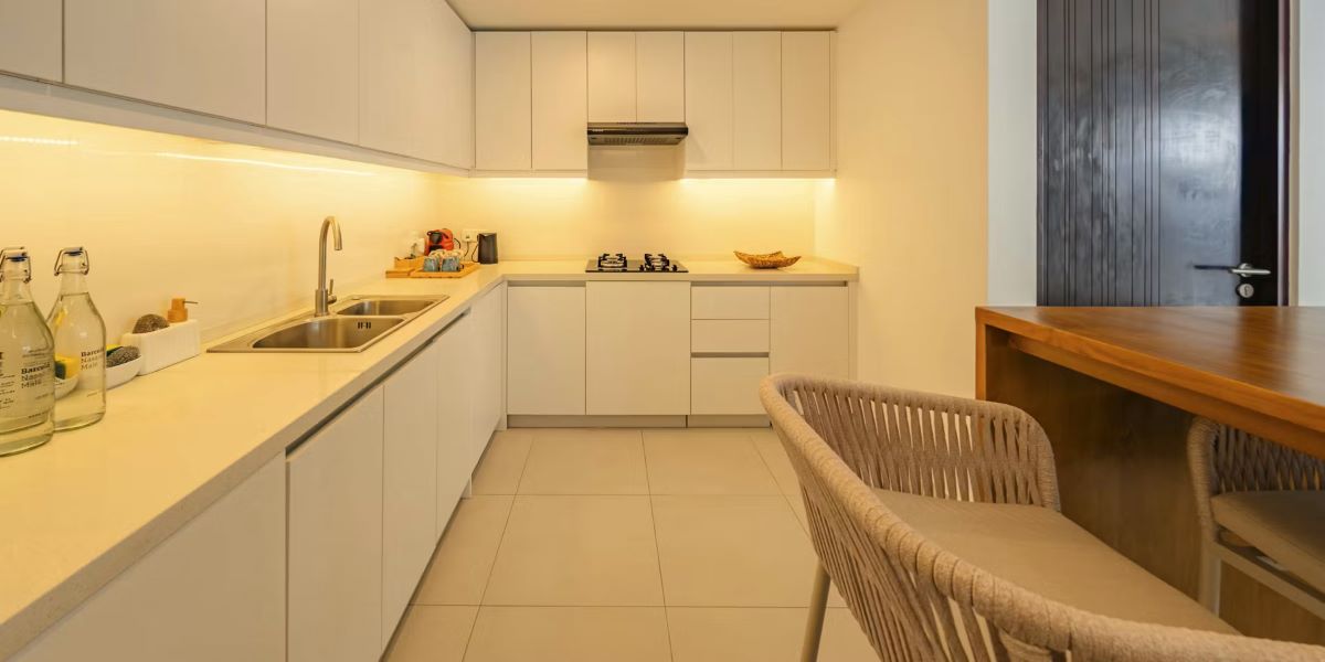 City 2 Bedroom Apartment Photo 6