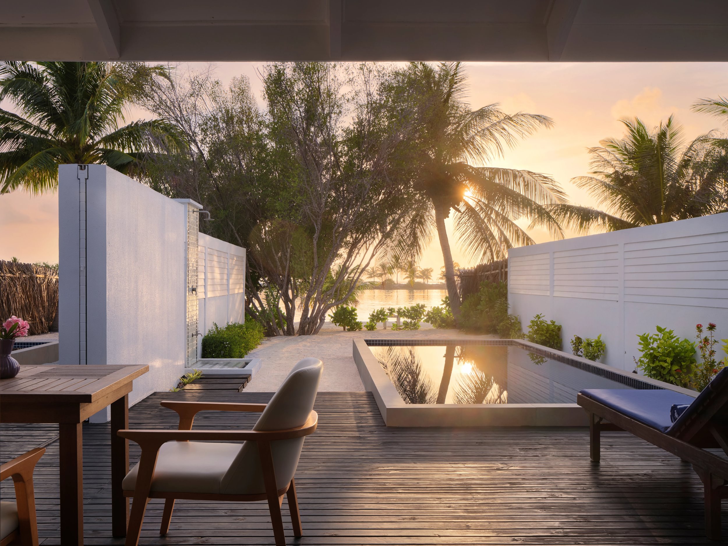 Sunset deluxe Beach Pool Villa Photo 1