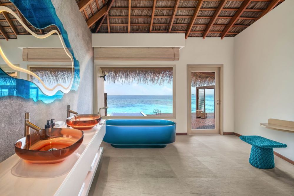 Premier Overwater One Bedroom Villa Photo 4