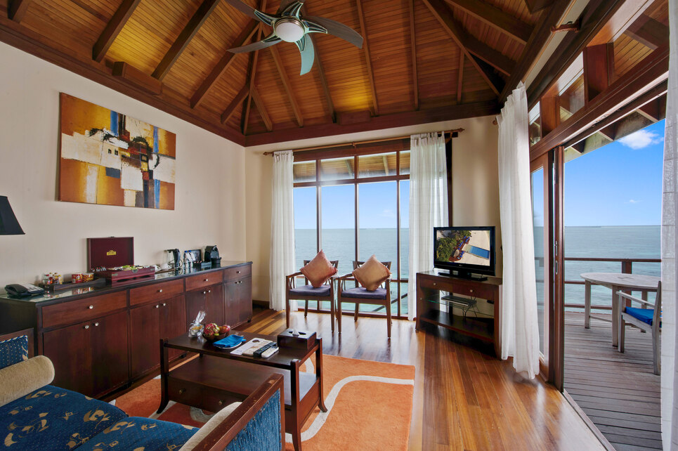 Prestige Jacuzzi Water Villa Photo 4