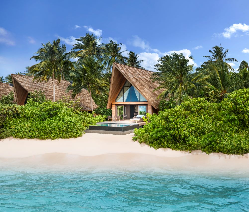 Beach Villa With Pool Photo 4