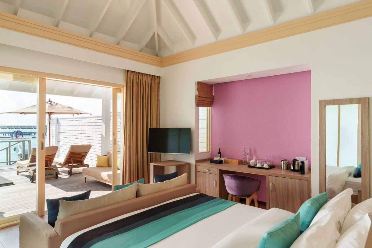 Lagoon Villa with Pool + Slide Photo 2