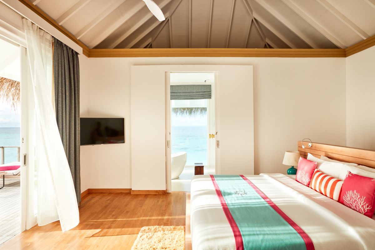 Two Bedroom Ocean Residence with Pool Photo 4