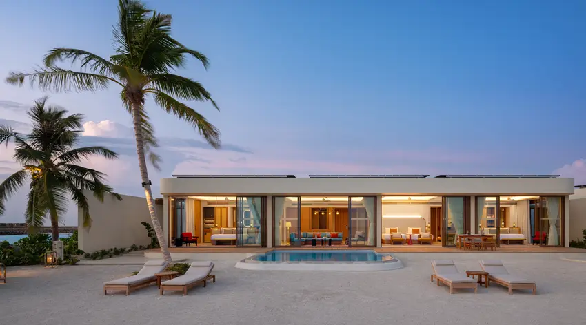 Three-Bedroom Sunset Beach Pool Residence Photo 6
