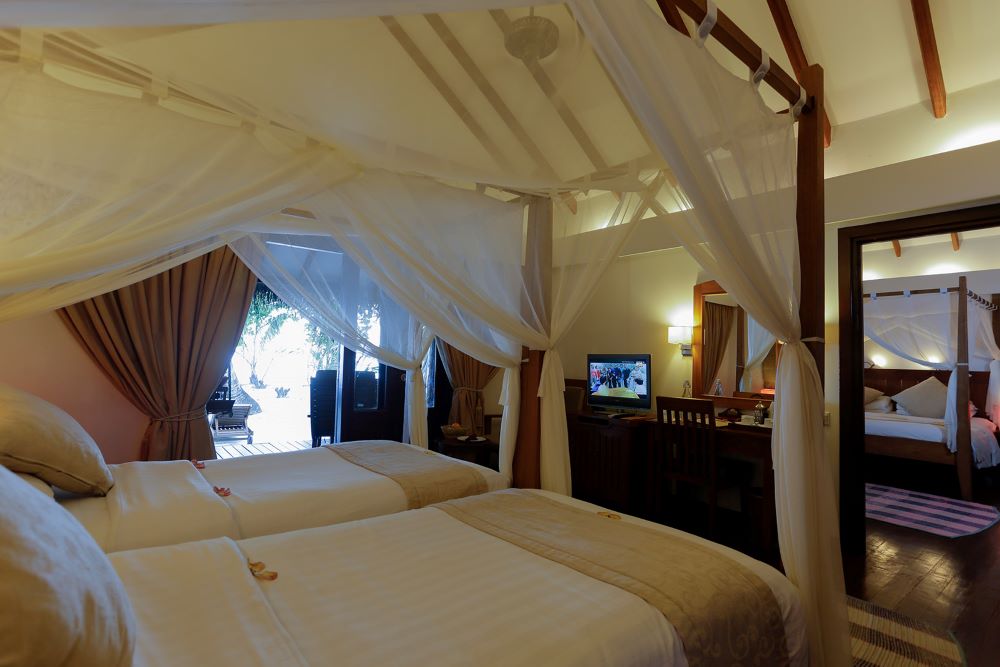 Semi-detached Beach Villa Photo 2
