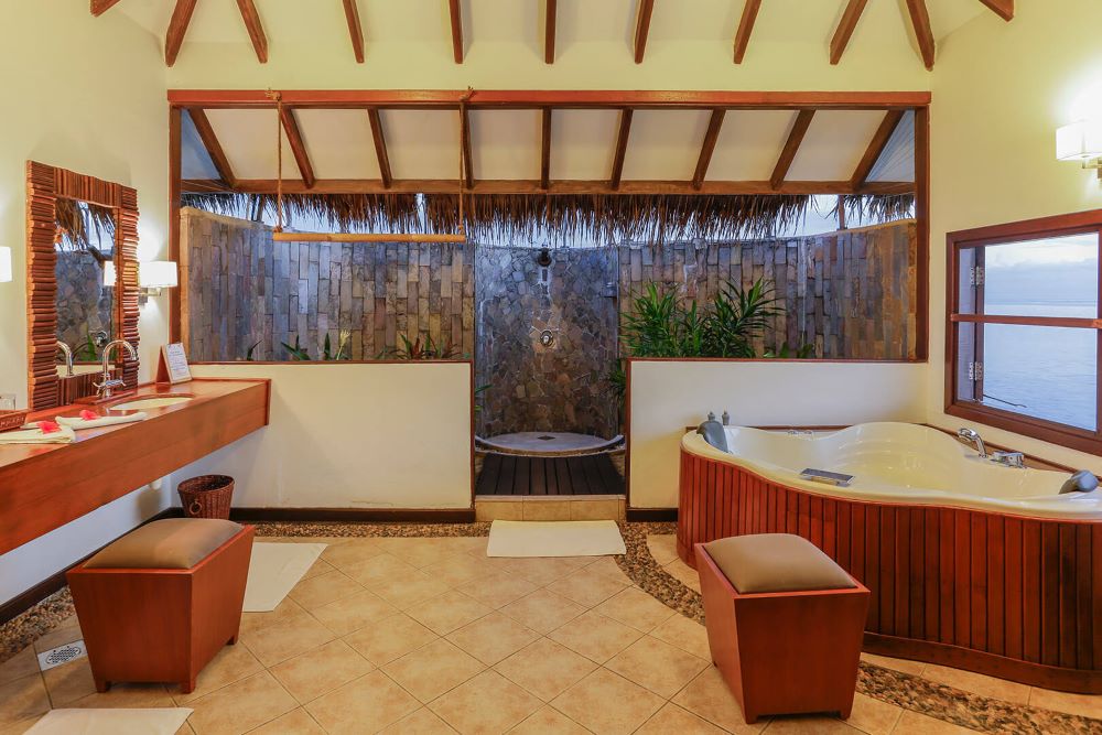 Lagoon Suite Photo 2