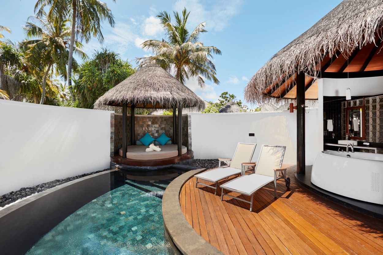 Private Pool Beach Villa Photo 1