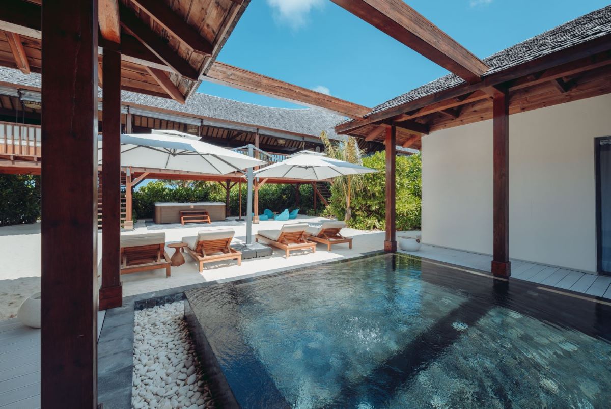 Three-Bedroom Beach Pool Residence Photo 8