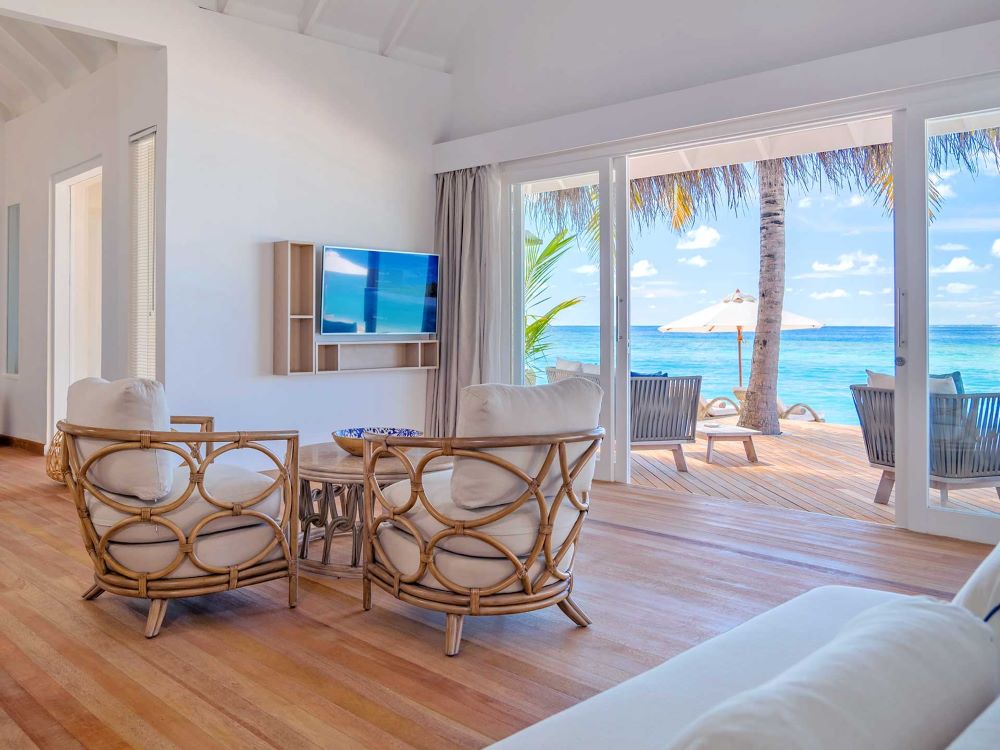 Two Bedroom Beach Suite with Pool Photo 2