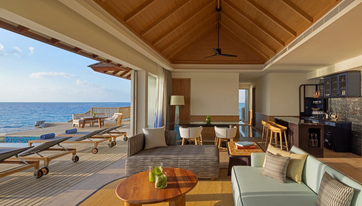 Three Bedroom Overwater Pool Residence Photo 6