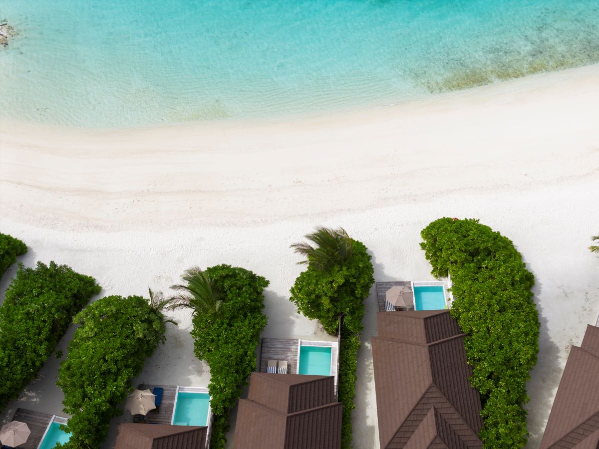 Grand Beach Villa with Pool Photo 3