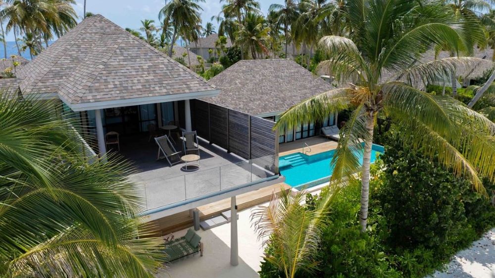 Three-Bedroom Beach Residence with Private Pool Photo 3